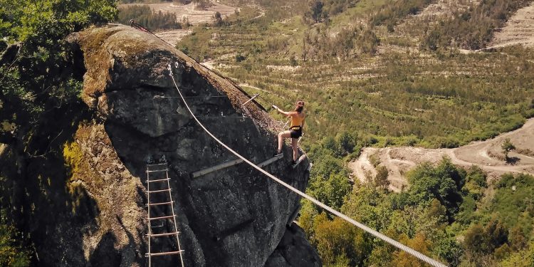 AVENTURA NO DIVERLANHOSO