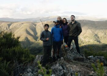 POR TERRAS DE CABRAS E DE LOBOS